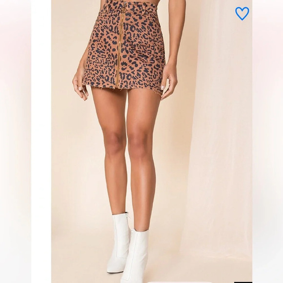 FREE PEOPLE WE THE FREE Animal Print Zip It Up Printed Mini Skirt Size 26 - Picture 9 of 13